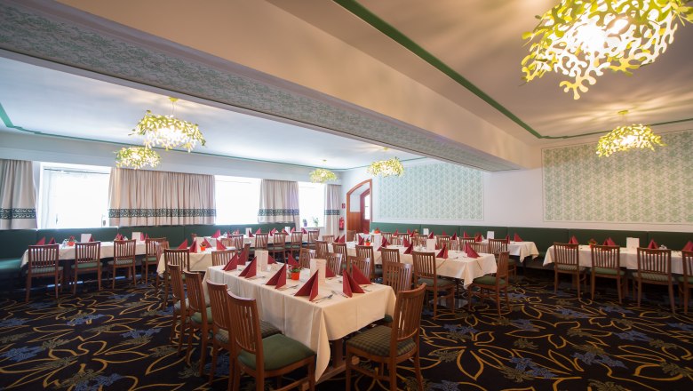 "Hirschenwirt" Restaurant, © AKTIVHOTEL Weisser Hirsch "Hirschenwirt" Restaurant, © AKTIVHOTEL Weisser Hirsch