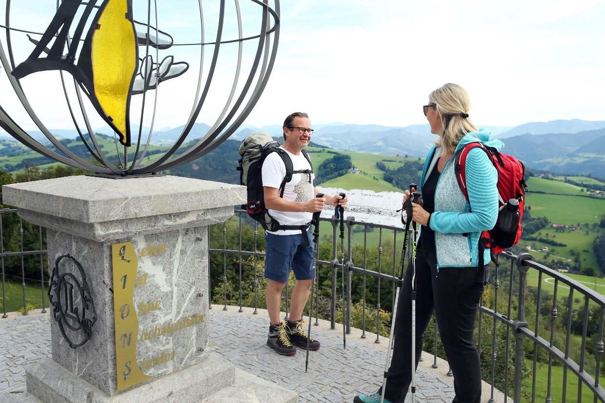 Pilgrims at the Sonntagberg basilica