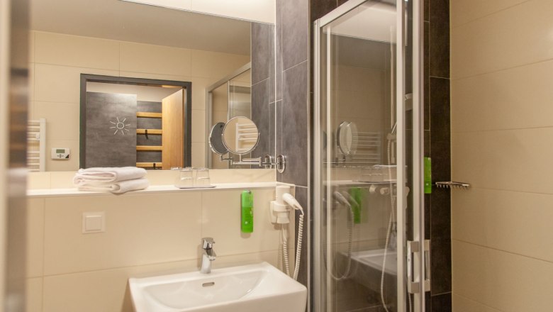 Bathroom JUFA Hotel Erlaufsee, © Harald Eisenberger/JUFA Hotels