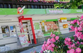 Near & Fresh Half Wax, &copy; zVg Familie Halbwyx