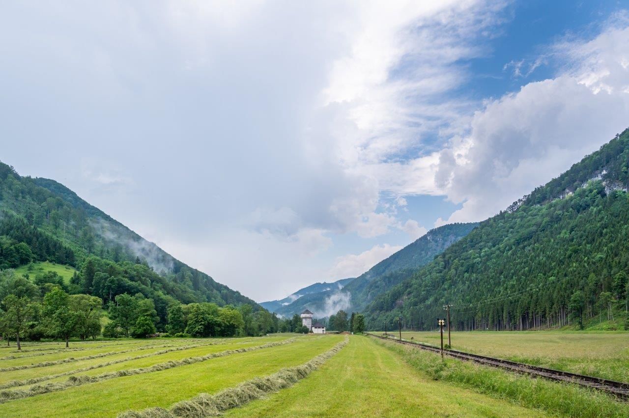 With the Traisental Railway through the Traisental