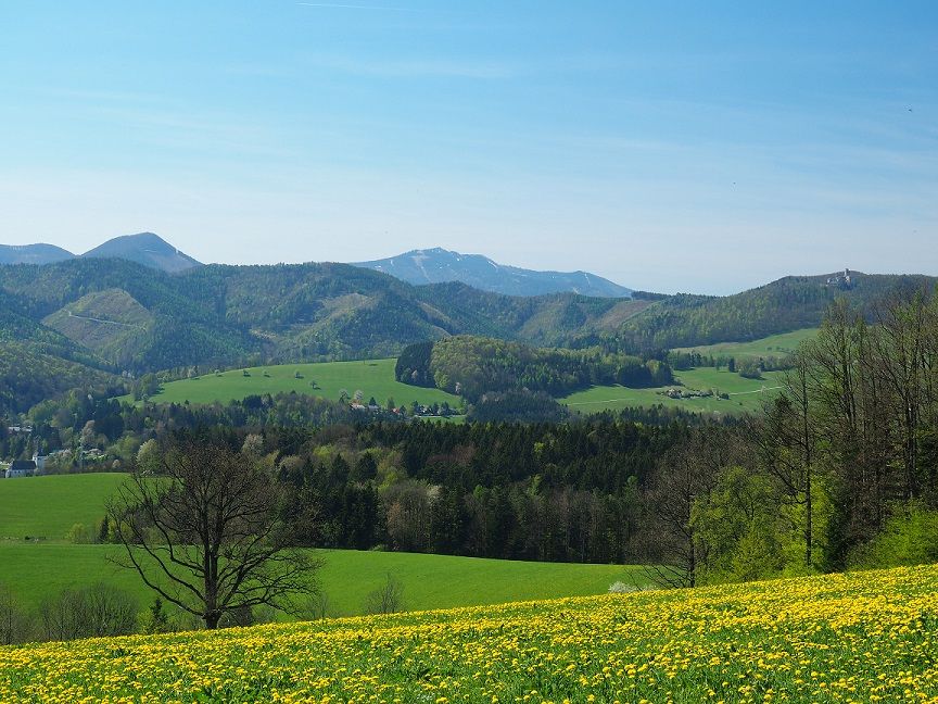 Summer photo, beautiful view of the municipality of Kaumberg