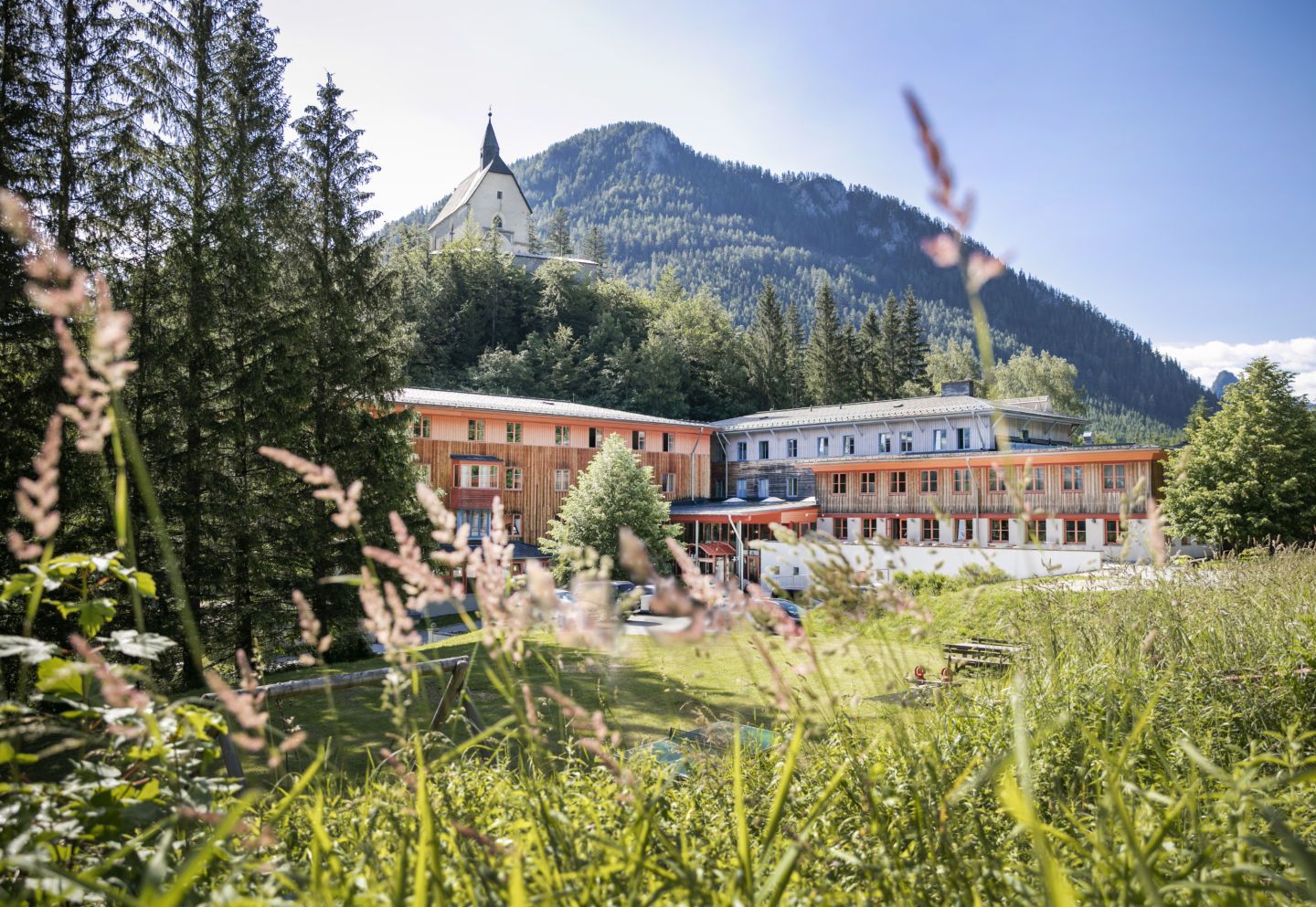Exterior view of the JUFA Hotel am Sigmundsberg