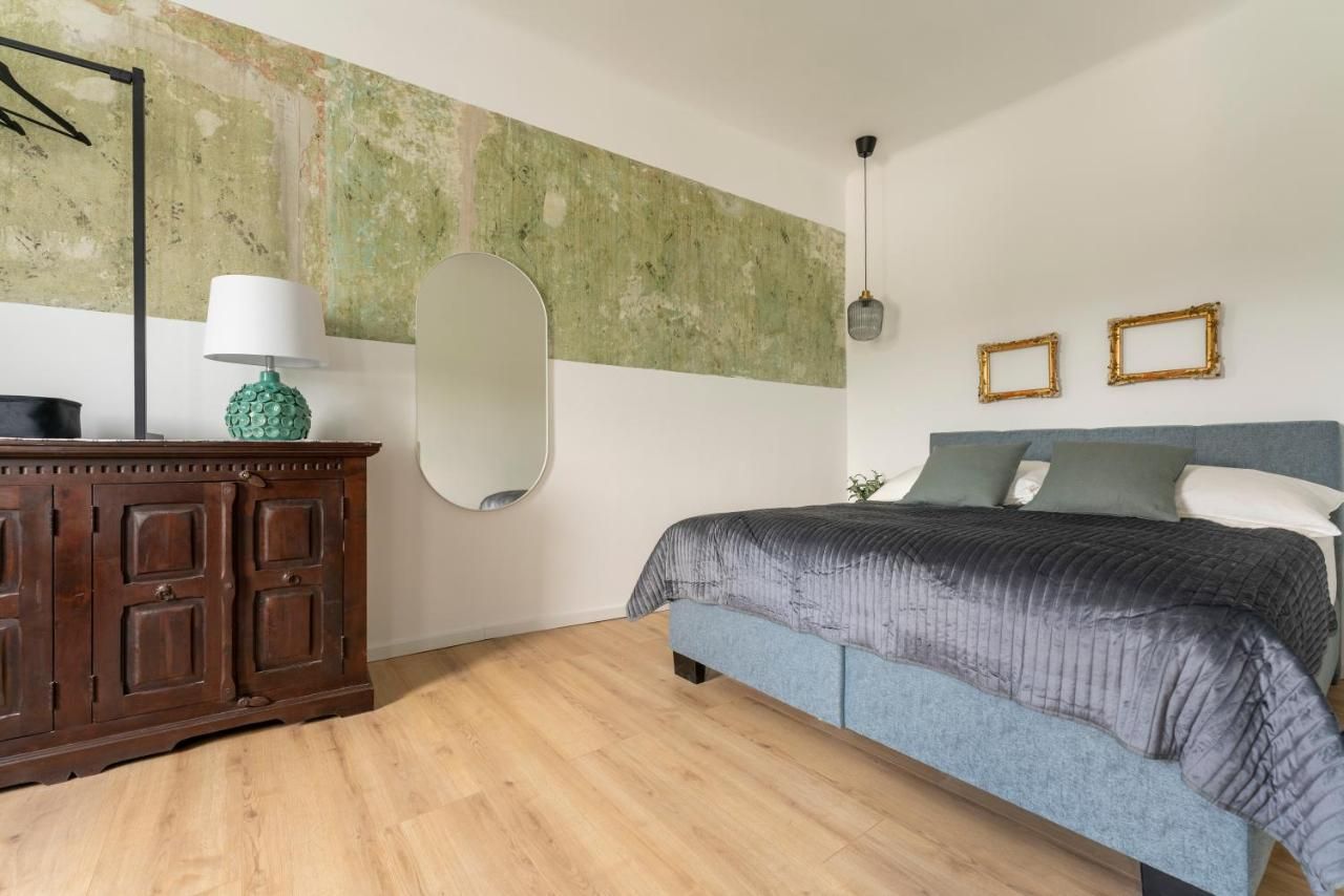 Double bed