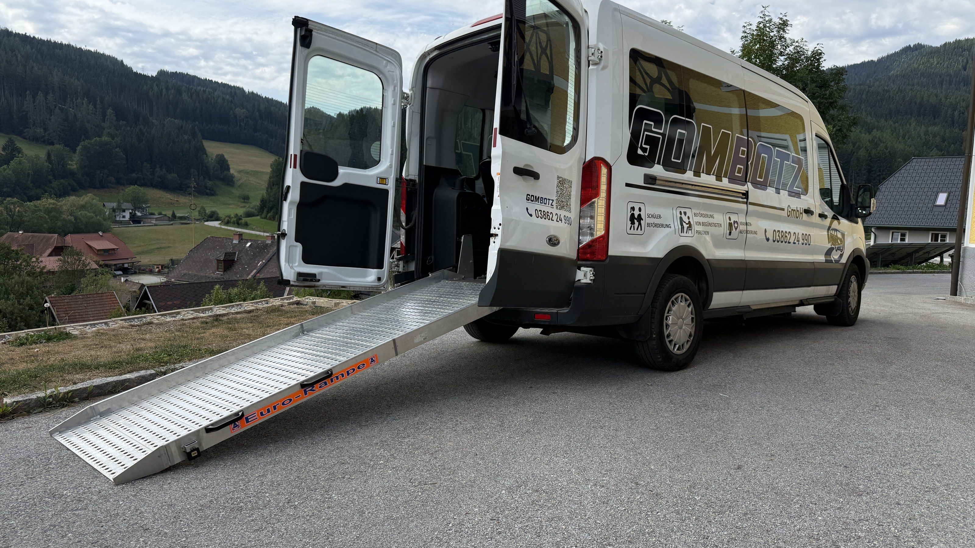 03_Rollstuhlbus_Rampe