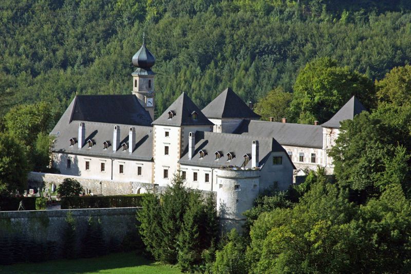 Neuhaus Castle