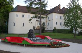Dirndloase in the castle park, © Gemeinde Kirchberg