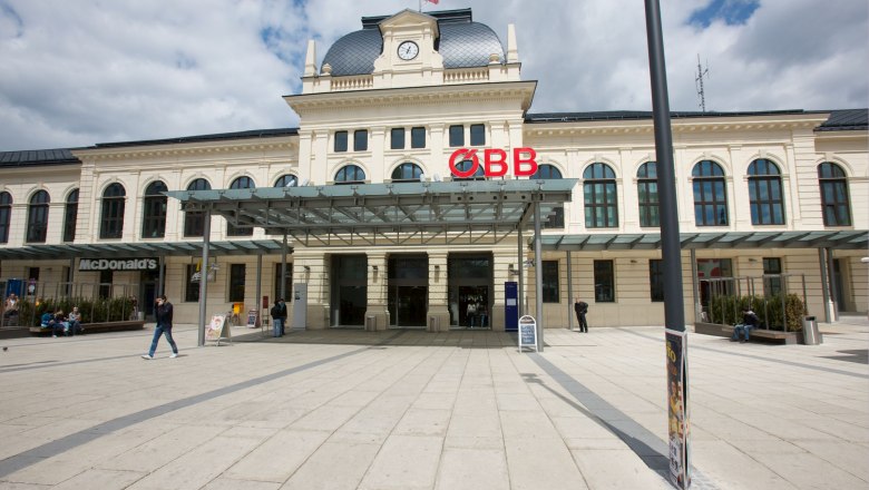 St. P&ouml;lten main station, &copy; &Ouml;BB, Robert Deopito