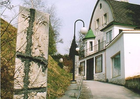 Stations of the Cross, &copy; Gerhard Hackner