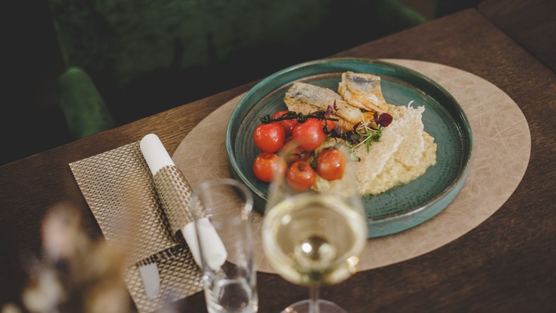 Grilled sea bream fillet with lemon risotto, &copy; Nieder&ouml;sterreich-Werbung/David Schreiber