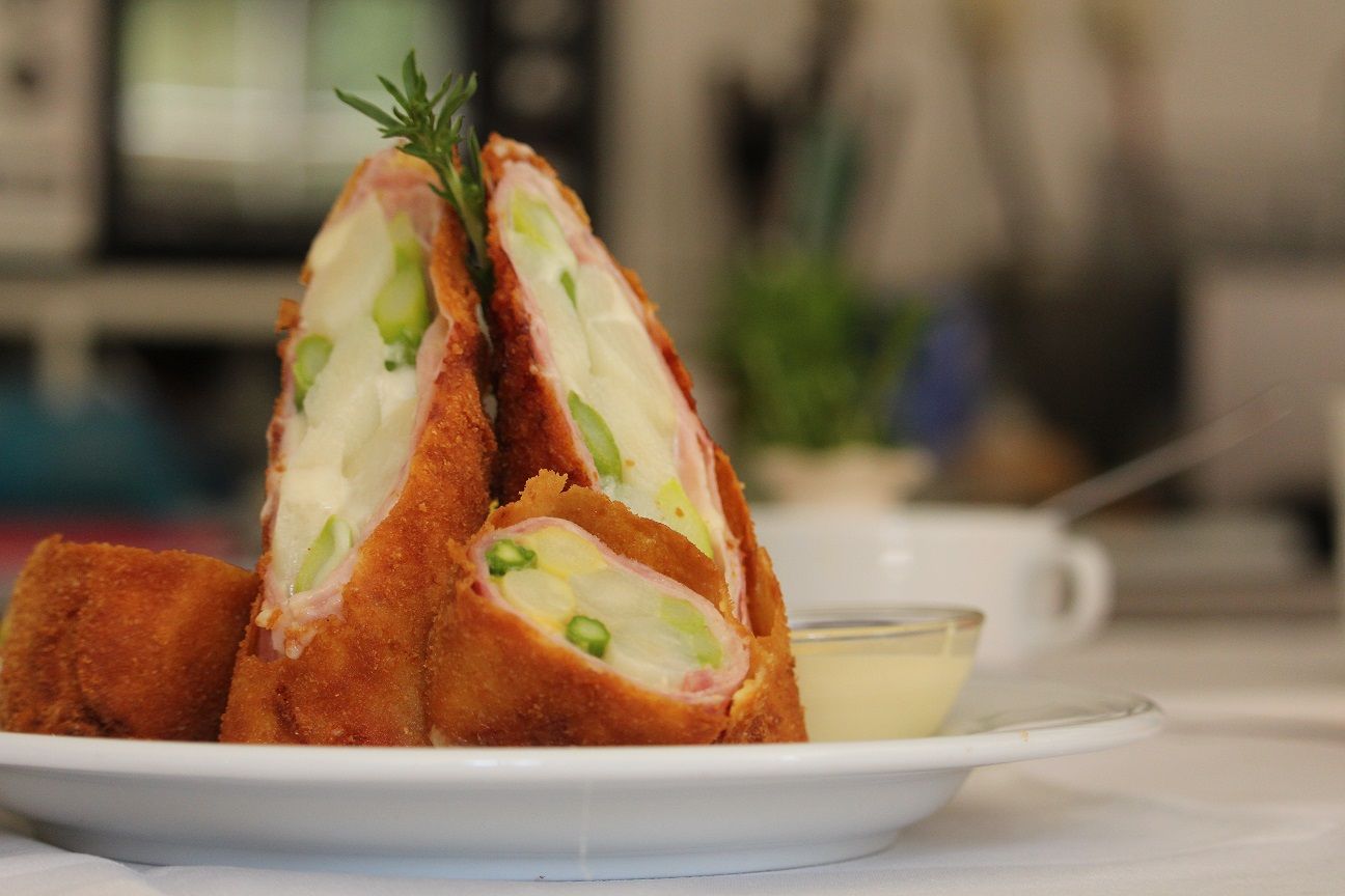 Asparagus cordon bleu