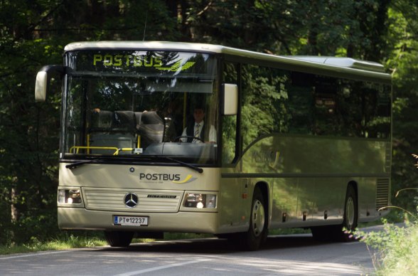 Teilstücke mit öffentlichen Verkehrsmitteln zurücklegen., © ÖBB/Marek Knopp