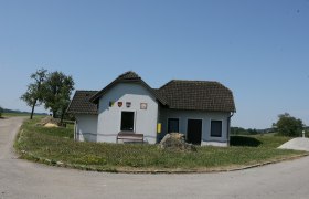 Drinking fountain at the elevated tank, © Marktgemeinde Hofstetten-Grünau