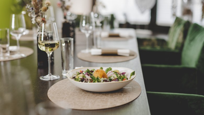 Varied menu with local products, &copy; Nieder&ouml;sterreich-Werbung/David Schreiber
