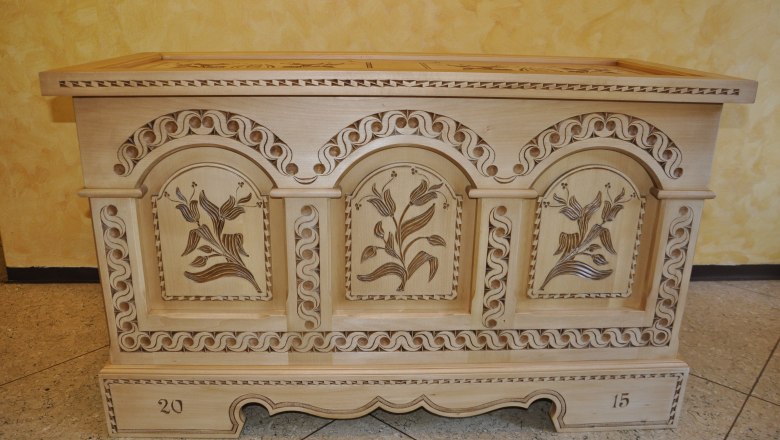 Kreativstube Annaberg, furniture carving, &copy; Josef Schachinger