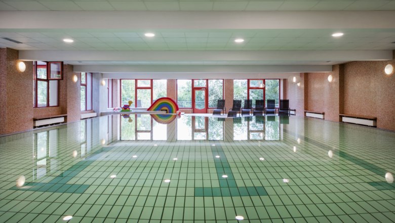 JUFA Hotel am Sigmundsberg swimming pool, © Harald Eisenberger/JUFA Hotels