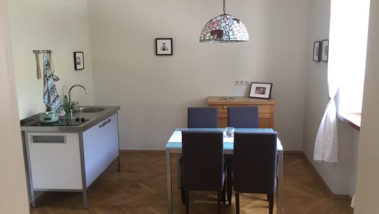 Kitchen in the former railroad attendant's apartment, © M. Schorn